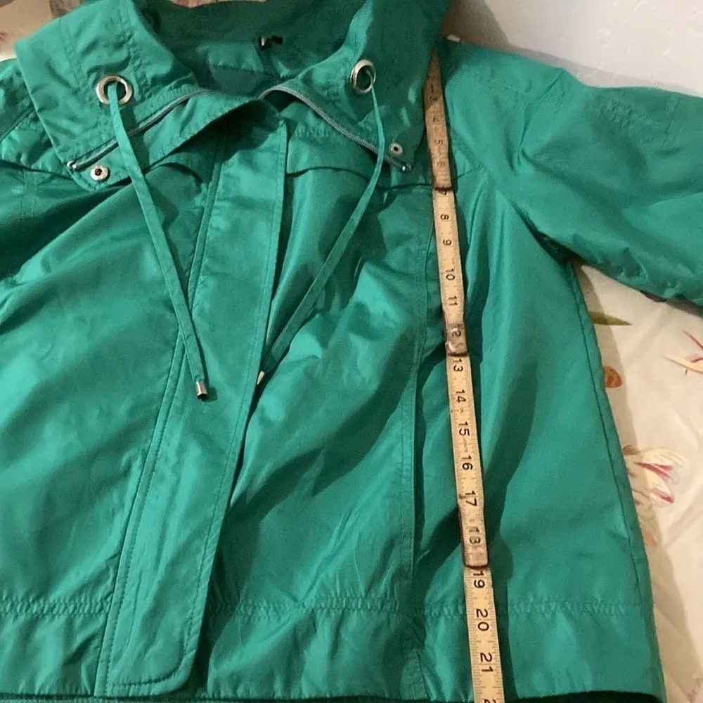 Green rain jacket from Ambition vintage styling L